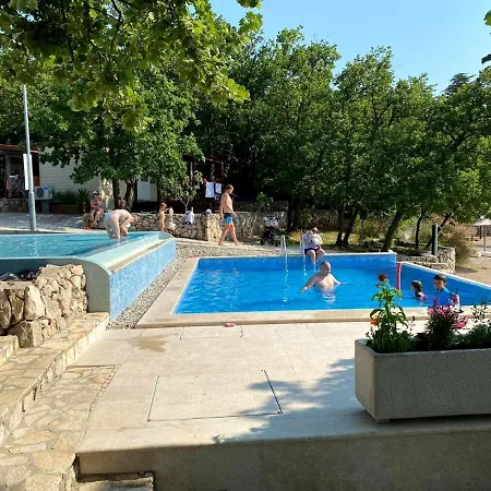 Prázdninový areál Krk Mobile Homes 4*