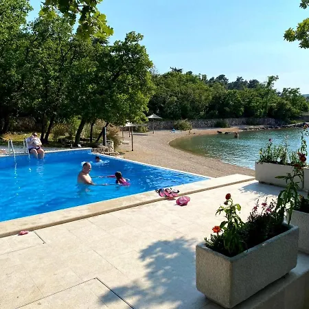 Prázdninový areál Krk Mobile Homes 4*