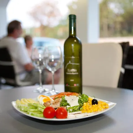 Krk Mobile Homes База отдыха Климно